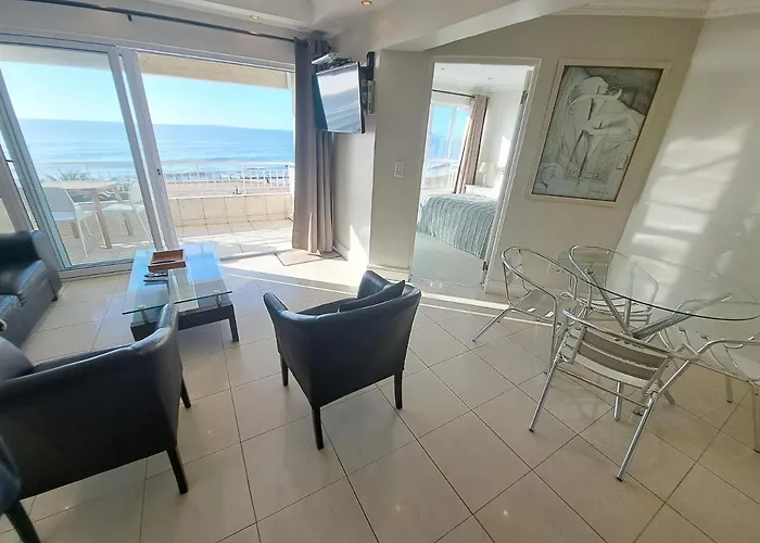 3 Bedroom Sea Facing Family Apartment Cape Town Moullie Point