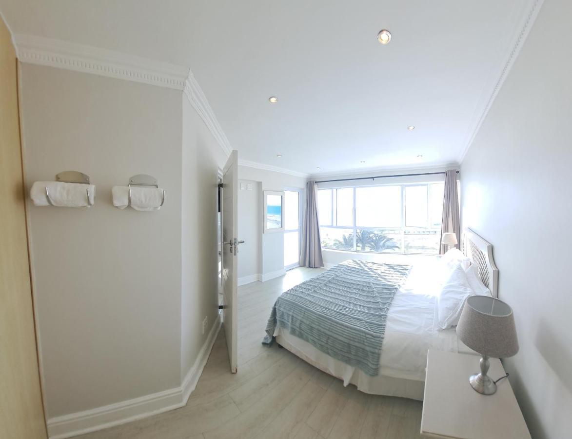 3 Bedroom Sea Facing Family Moullie Point *