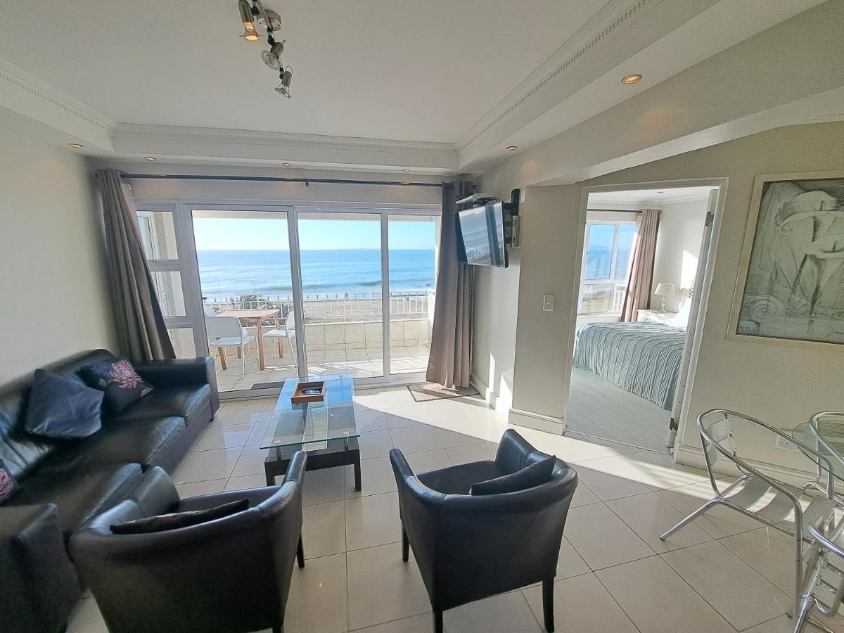 Apartment 3 Bedroom Sea Facing Family Moullie Point